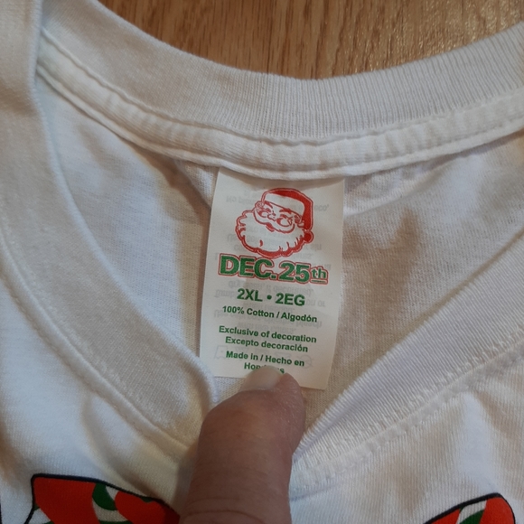 NWOT Christmas T-Shirt Unisex Vest Graphics - Picture 3 of 3